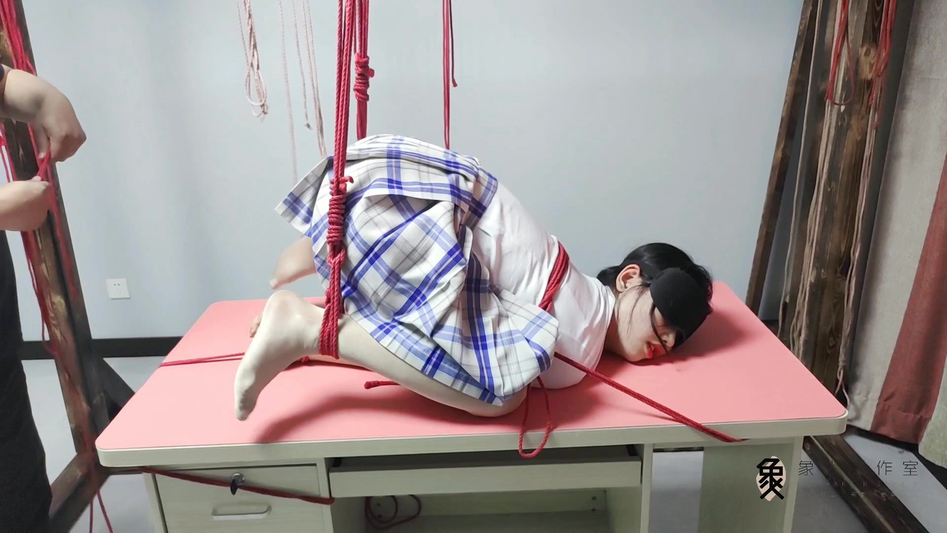 Featured image of post 【象人工作室】“我非常耐，随便绑都不会难受。”所以有了这个不舒服的姿势