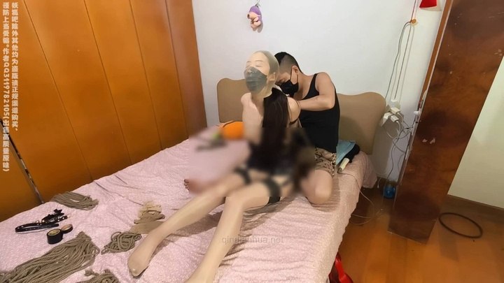 #我的媳妇 之女奴改造计划03惩戒、6层丝袜套头+内内、近7分钟的极限塑料袋子夕、超高跟多种绞刑、神秘药剂、打脸、主动开启胶狼电击、电击棒玩弄、口舌侍奉.mp4