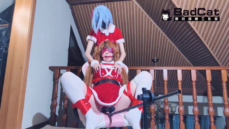 #BadCat【明日香（妙妙）X绫波丽（咲希）】【剧情字幕】【猥琐摄影诱骗两名coser美女体验绳缚摄影 之后将两人捆绑玩弄】【迷晕 紧缚 挠痒 SP 马油袜堵嘴 蒙眼 墙高】下载地址